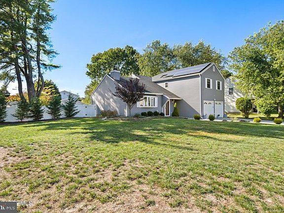 3rd image of 973 Seabury Ct