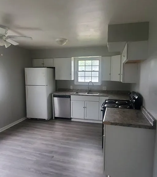 4595 Lee Rd — Photo 16