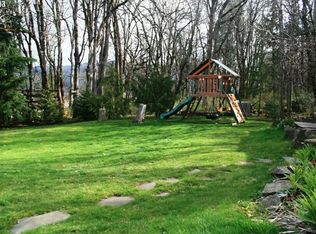 2570 Sherman Ave, Hood River, OR 97031