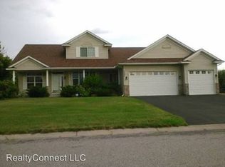 3404 98th Cir N, Brooklyn Park, MN 55443