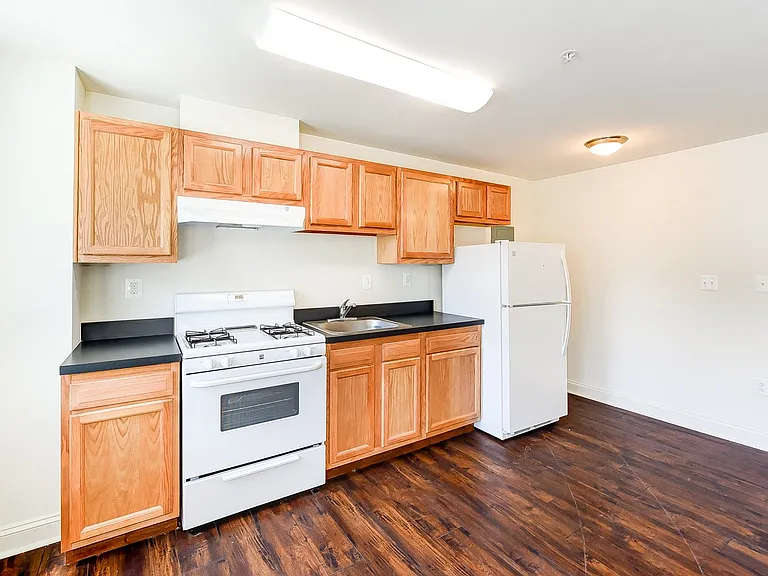 734 Longfellow — Photo 15