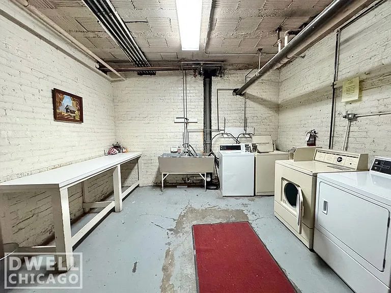2131 N Dayton St #G3 — Photo 3