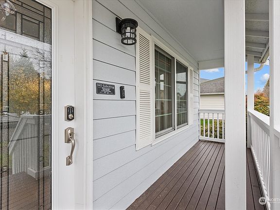 4th image of 7128 37th ST NE