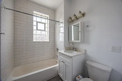 2816 N Troy St #2F — Photo 9