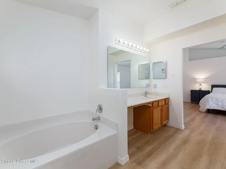 4540 Bellaluna Dr — Photo 23
