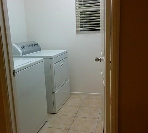 3rd image of 338 Sun Flower Ln