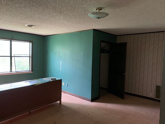 3rd image of 766 County Road 2320