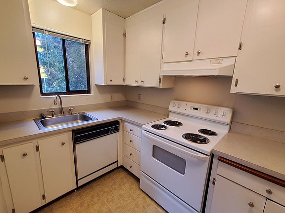 5th image of 5123 24th Ave NE #5