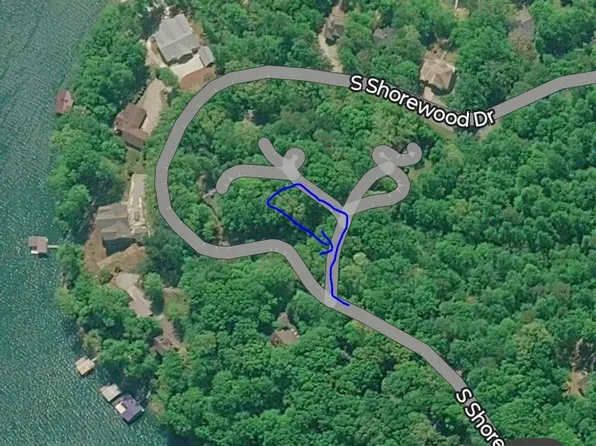 S Shorewood Ln, Caryville, TN 37714