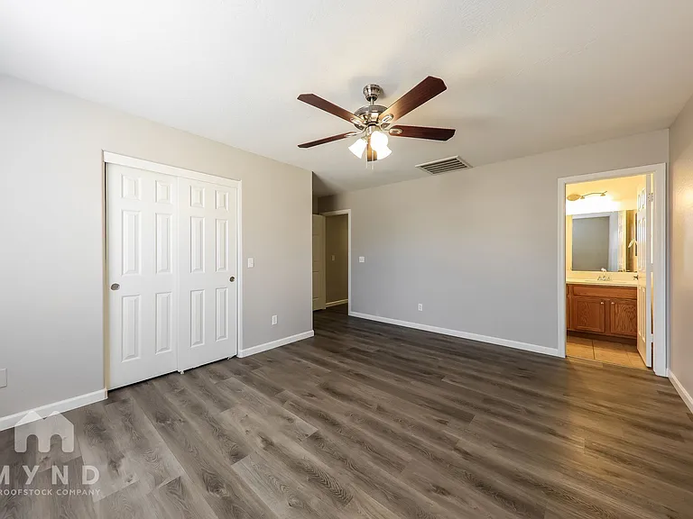 16812 W Marshall Ln — Photo 12
