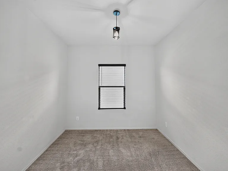18465 N Lakeside Dr — Photo 12
