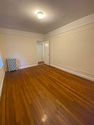 1st image of 25 Seaman Ave #2E