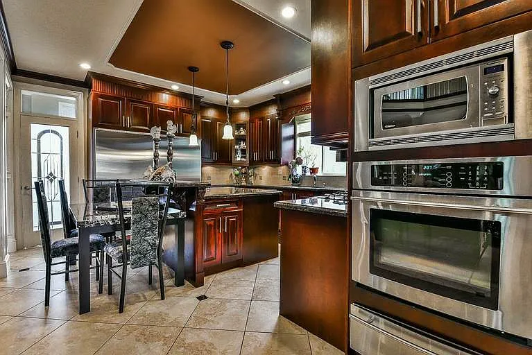 1 bed, 1.0 bath, 400 sqft, $900 — Photo 4