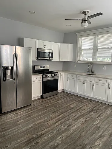 238 3rd St Photo 1
