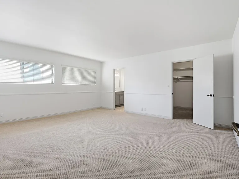 853 S Le Doux Rd #202 — Photo 17