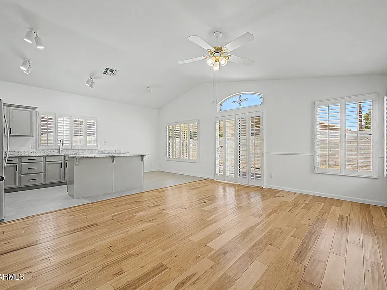 4626 E Charleston Ave — Photo 8