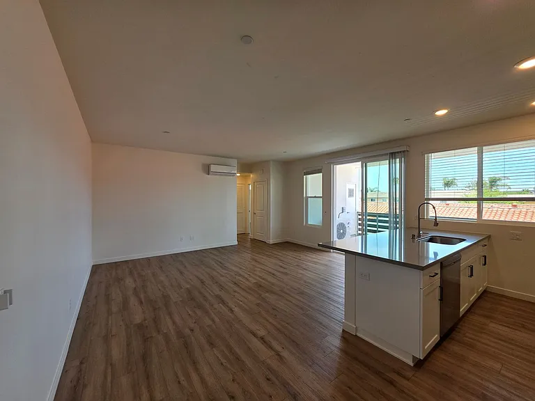 310 Palm Ave — Photo 52