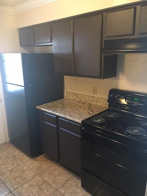 2nd image of 1131 Lyric Ln #9