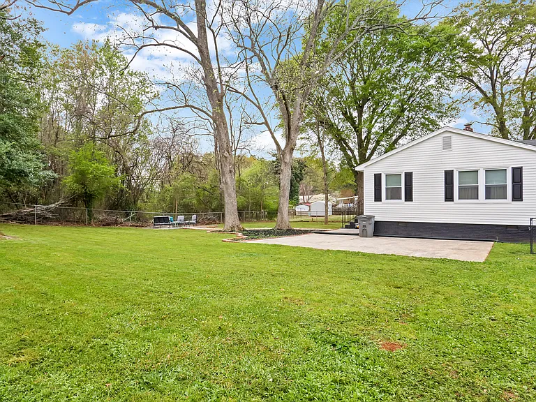 101 Ruby Dr — Photo 17