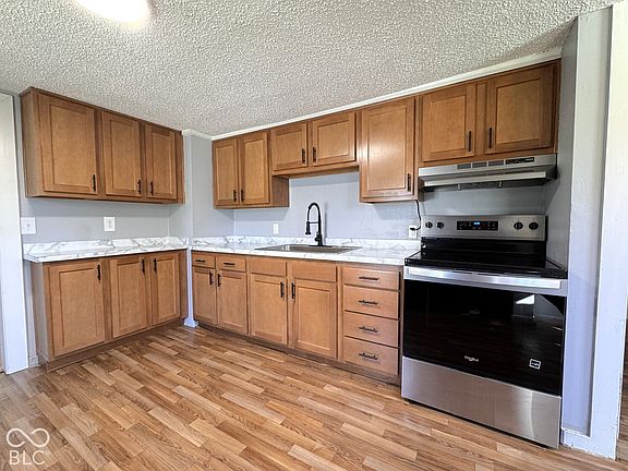 3rd image of 143 Rural St