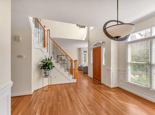 109 N Crabtree Knl, Chapel Hill, NC 27514
