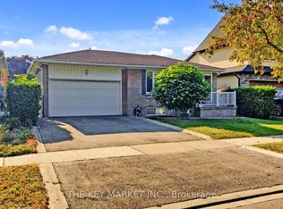 1277 Tyneburn Cres, Mississauga, ON L4X1P3