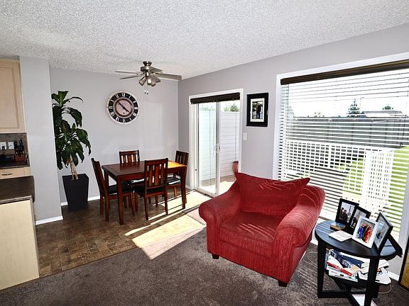 4th image of 2305 27th Ave NW