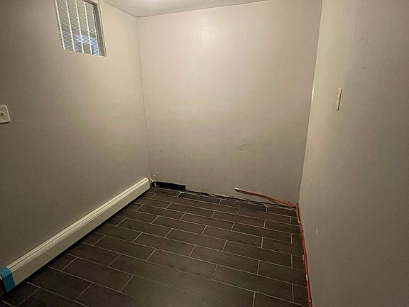 5th image of 11021 172nd St Floor 1