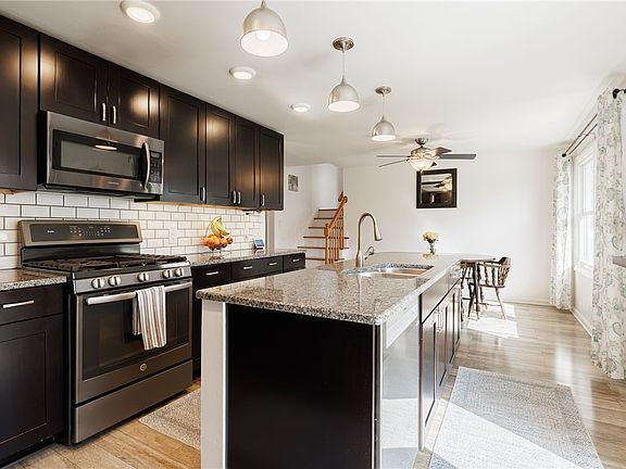 5th image of 30 Stuyvesant Rd