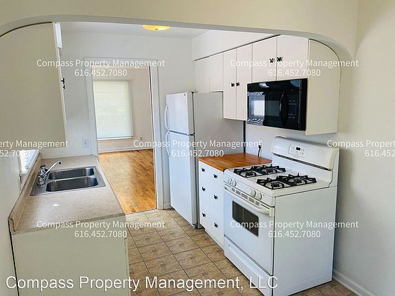 2nd image of 1117 Veto St NW