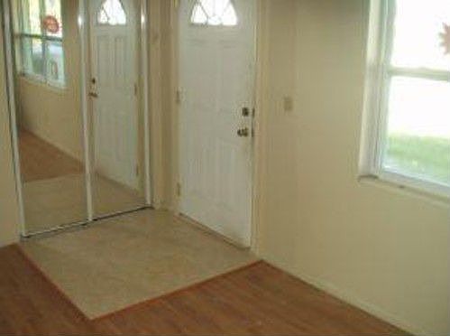 2nd image of 801 Juniper Ln
