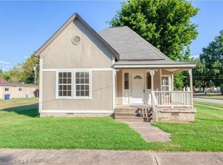 902 N 7th St, Fort Smith, AR 72901