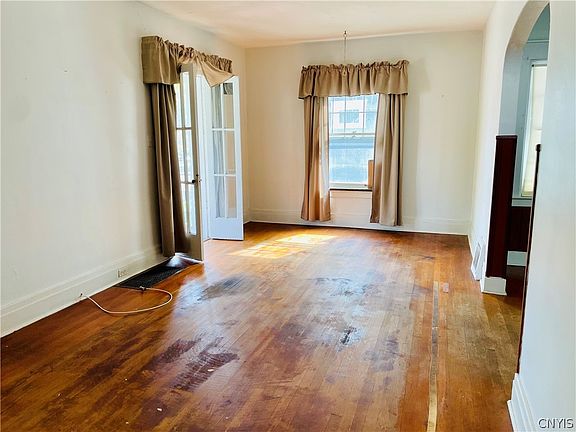 4th image of 152 Hastings Pl