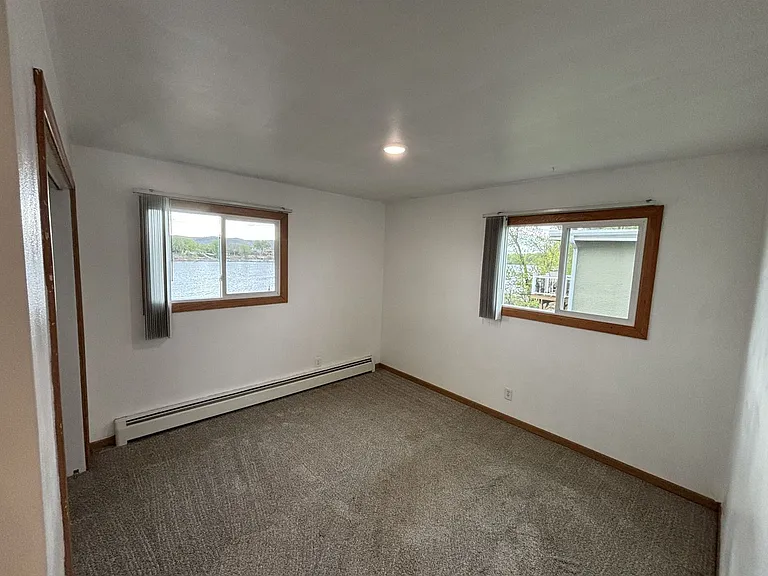 1642 Bainbridge St — Photo 8