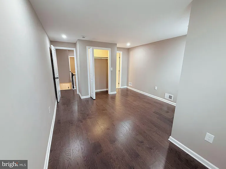 715 N Patterson Park Ave — Photo 11