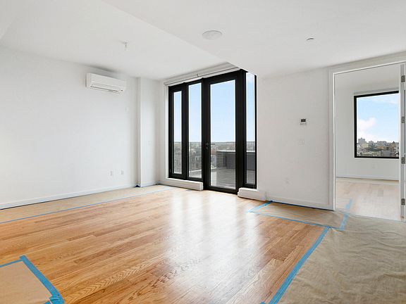 4th image of 54 Noll St #3650