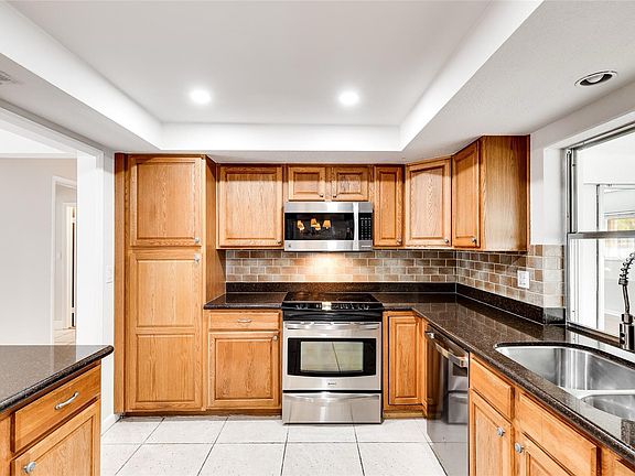 3rd image of 3460 NE 28th Ave