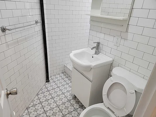Rented by Downtown Mgt & Realty LLC | media 13