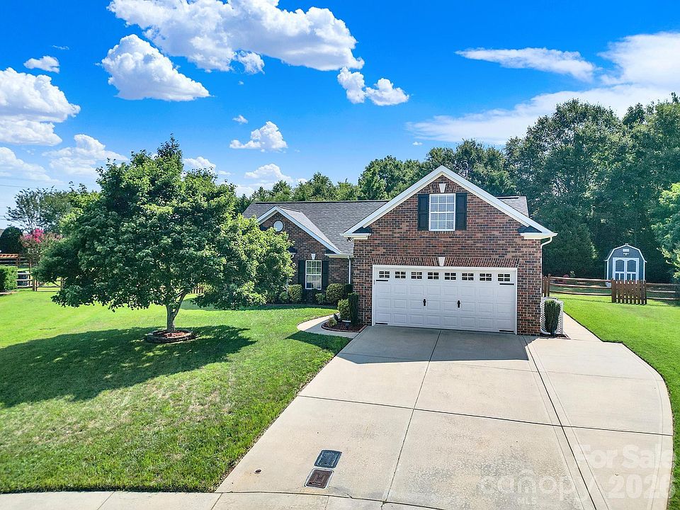 1st image of 849 Treva Anne Dr SW