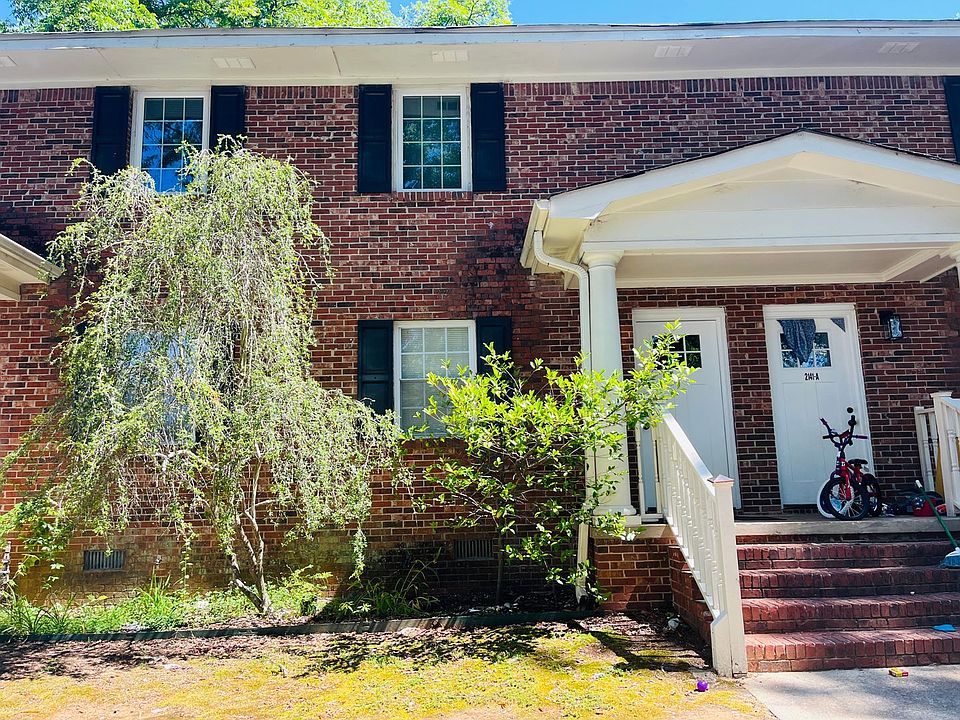 1st image of 2141 SE Thompson Ave #2141B
