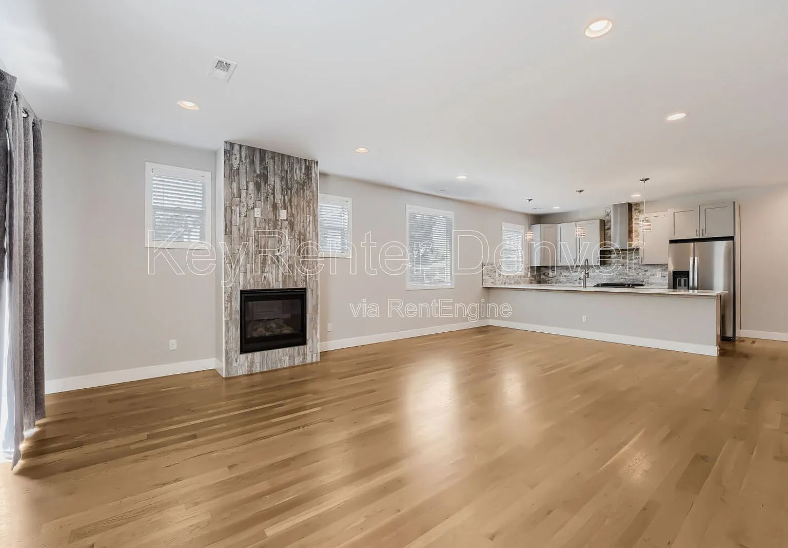 3 bed, 3.5 bath, 2130 sqft, $2,850 — Photo 4
