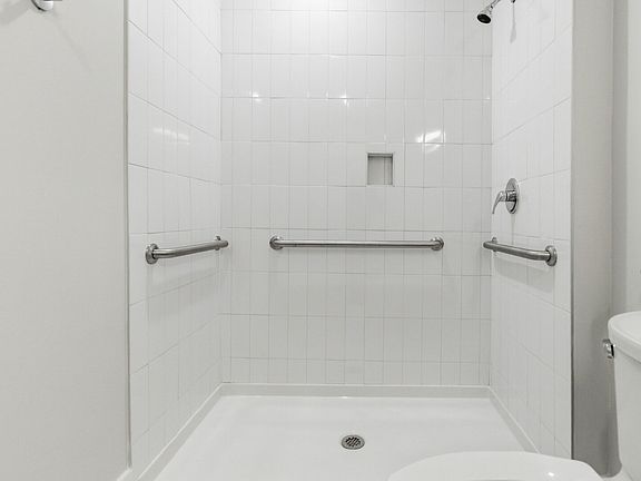 3rd image of 350 W Main Ave #101