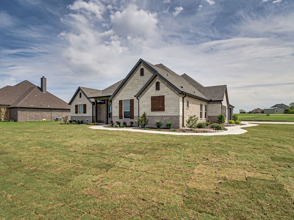 Spacious Corner Acre Lot