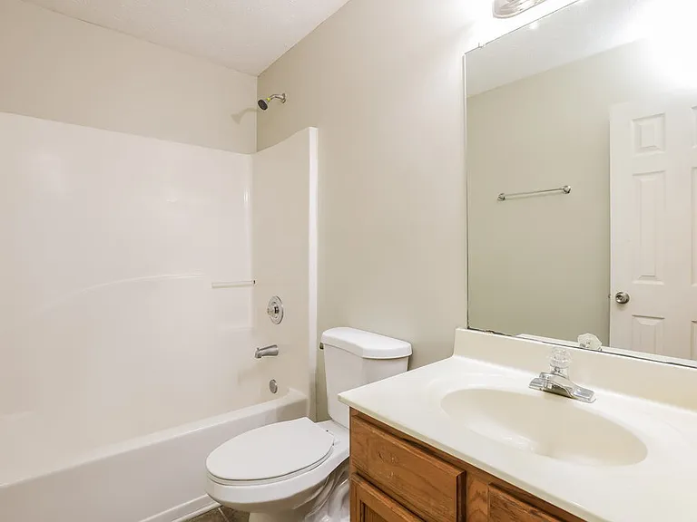 909 Shadow Lakes Dr — Photo 14