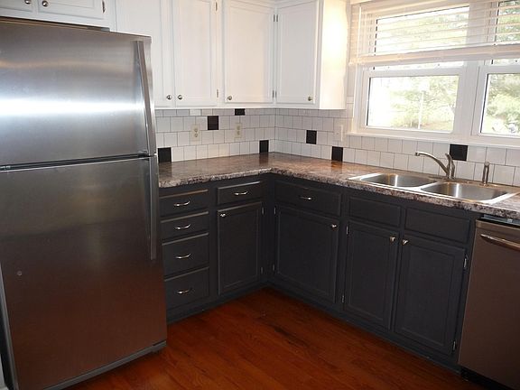 5th image of 927 Palmer Ave