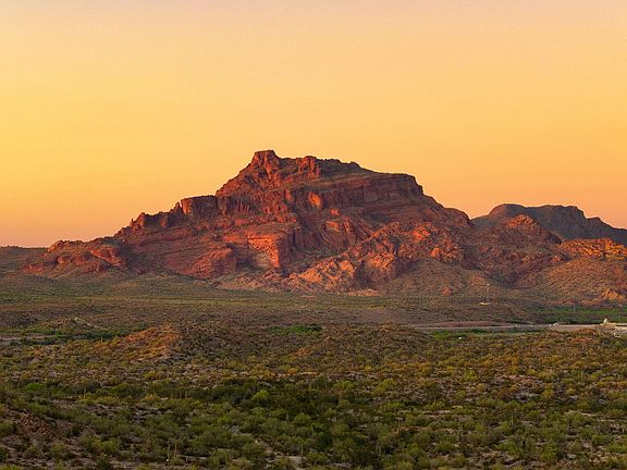 4th image of 4324 N RANIER Circle