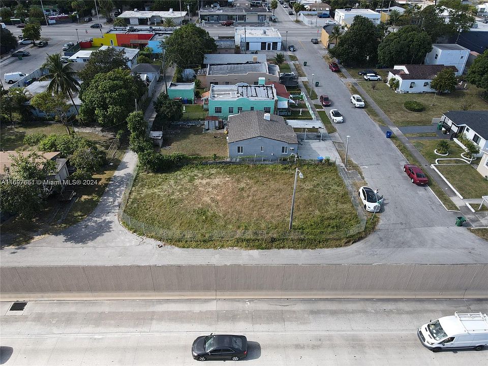 1st image of 640 NW 49th St