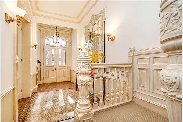 Sold by Stribling | media 27