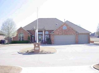 11716 Hackney Ln, Yukon, OK 73099