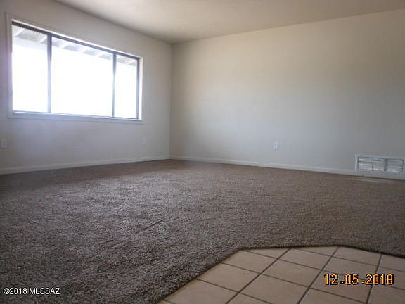 4th image of 402 N Cochise Ave